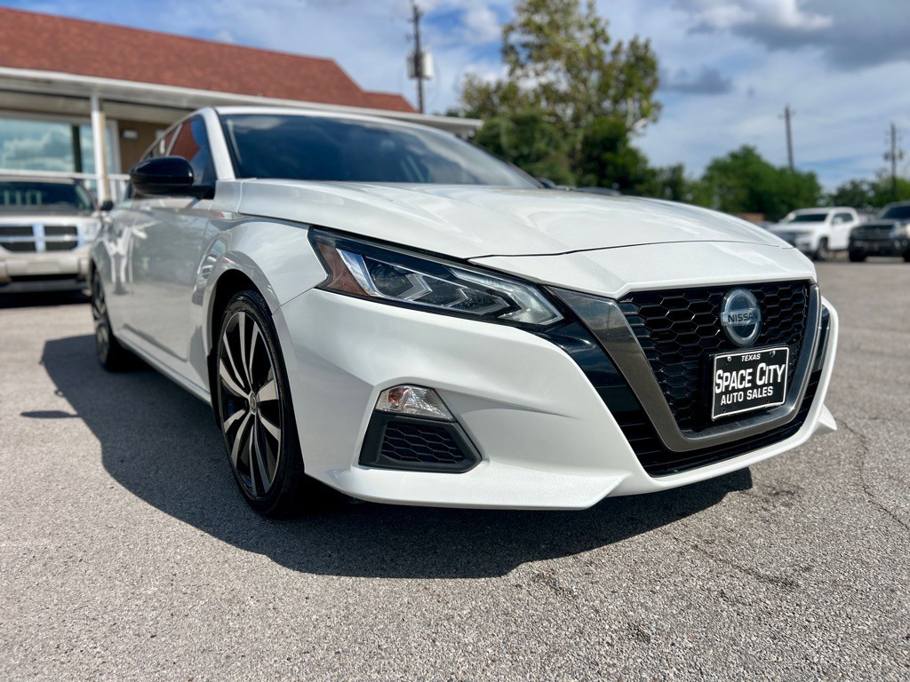 2020 Nissan Altima Image 2
