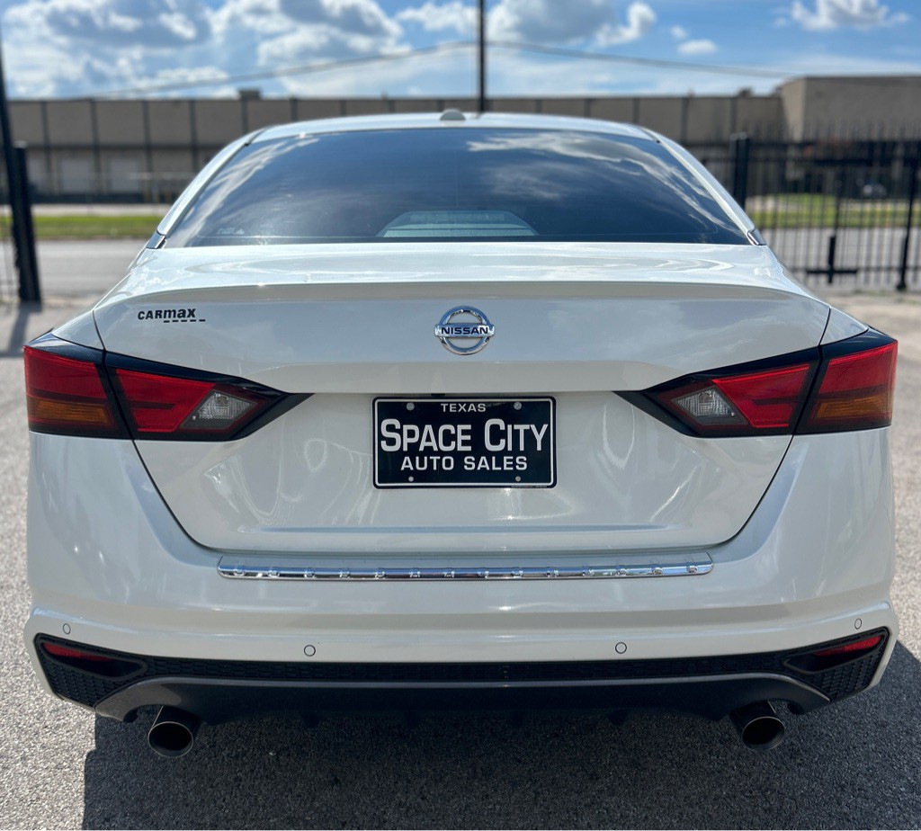2020 Nissan Altima Image 7