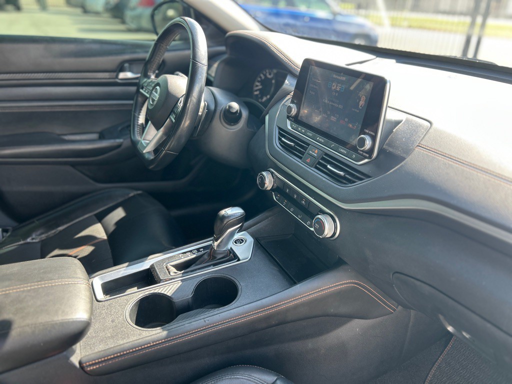 2020 Nissan Altima Image 18