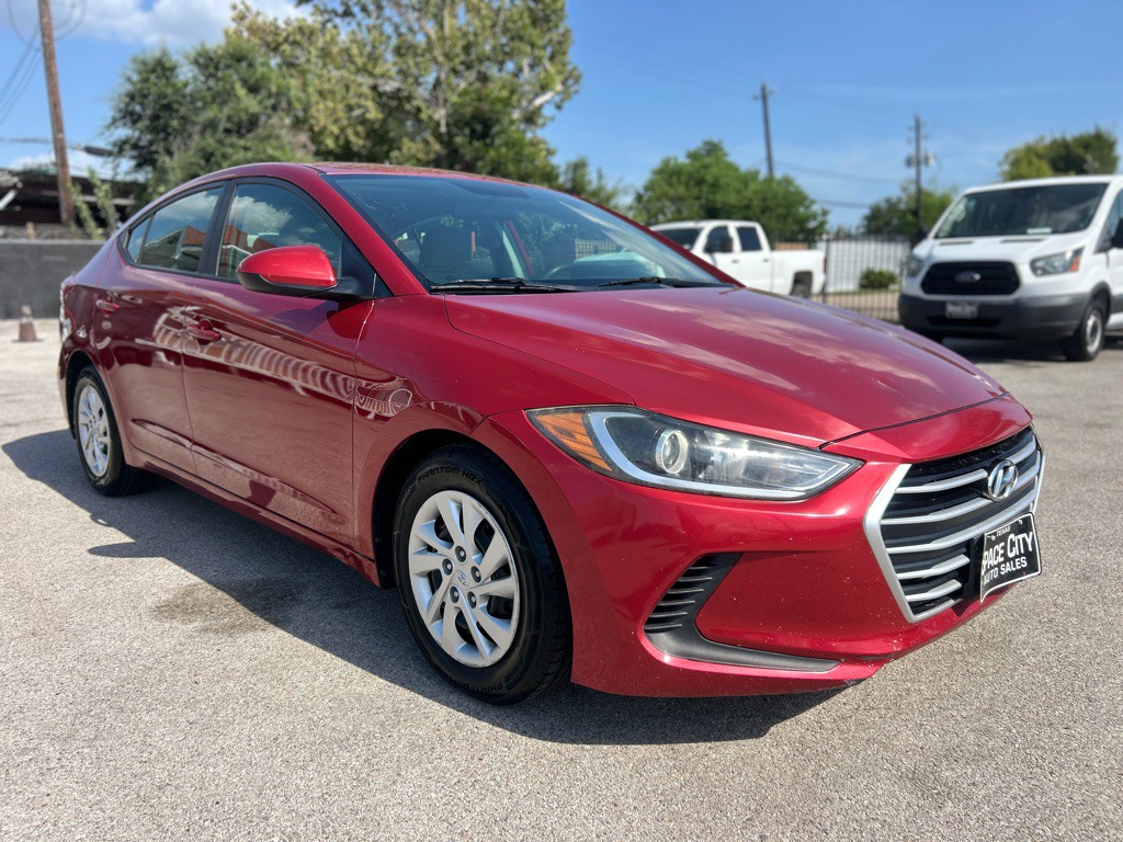 2017 Hyundai Elantra Image 2