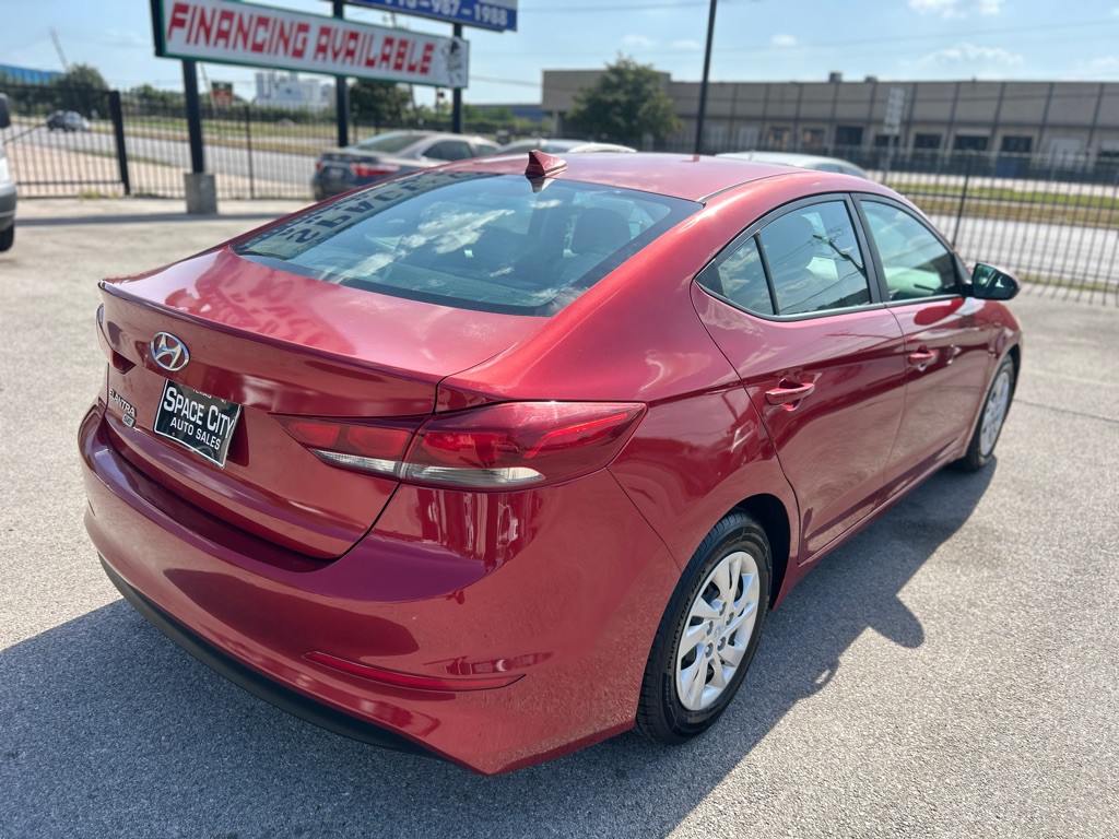 2017 Hyundai Elantra Image 6