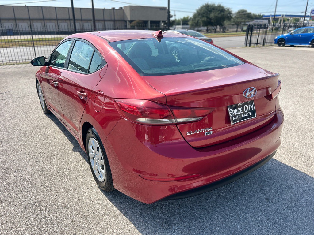 2017 Hyundai Elantra Image 8