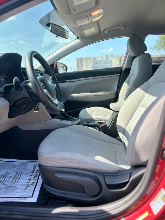 2017 Hyundai Elantra Image 9