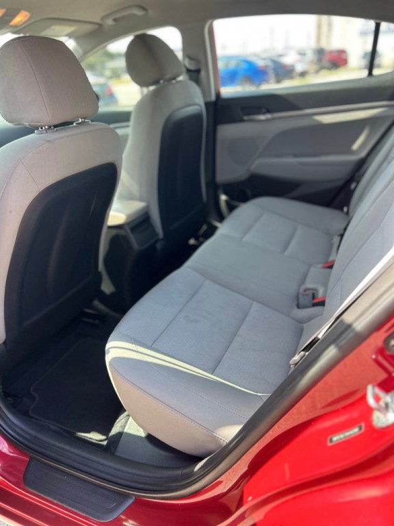 2017 Hyundai Elantra Image 10