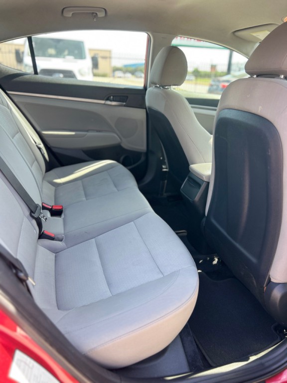 2017 Hyundai Elantra Image 11