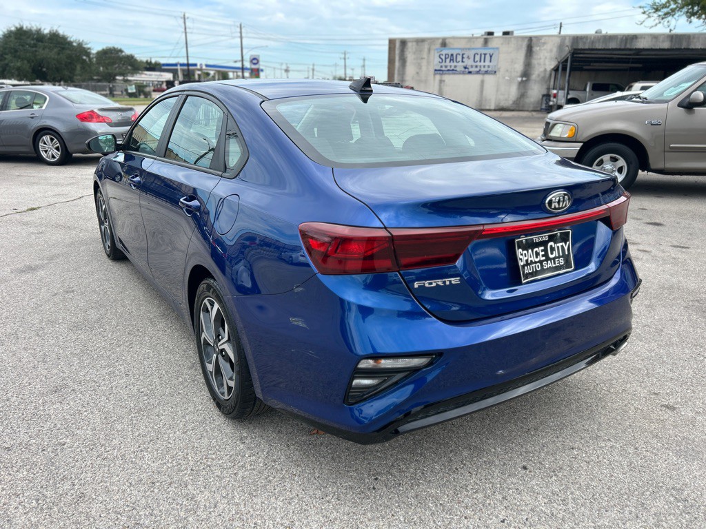 2021 Kia Forte Image 8