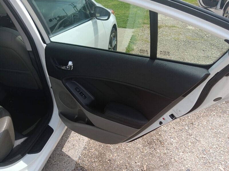 2014 Kia Forte Image 14