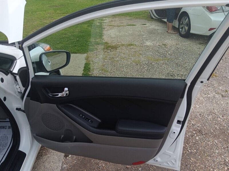 2014 Kia Forte Image 16