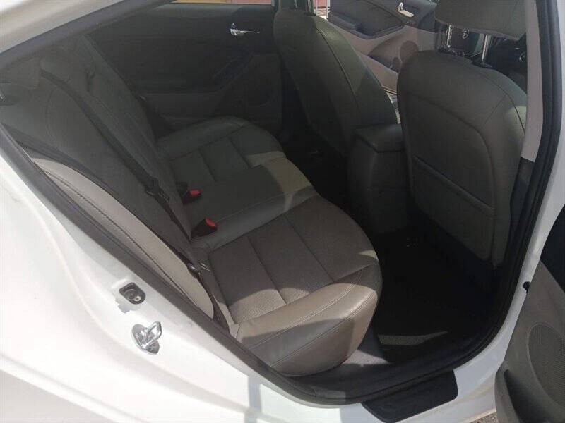 2014 Kia Forte Image 17
