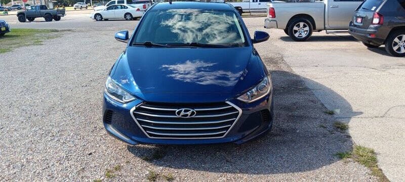 2017 Hyundai Elantra Image 2
