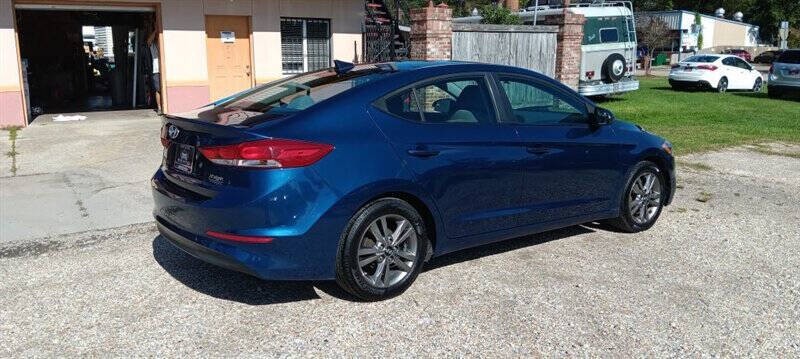 2017 Hyundai Elantra Image 6
