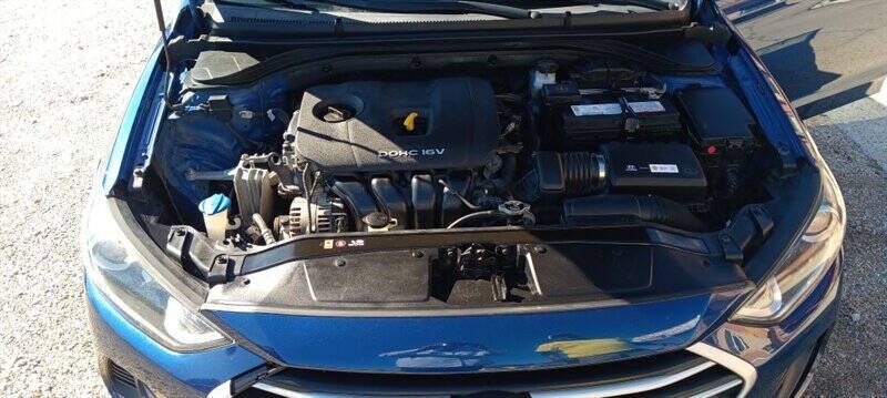 2017 Hyundai Elantra Image 17