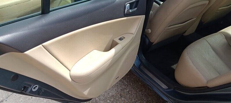 2009 Hyundai Sonata Image 11
