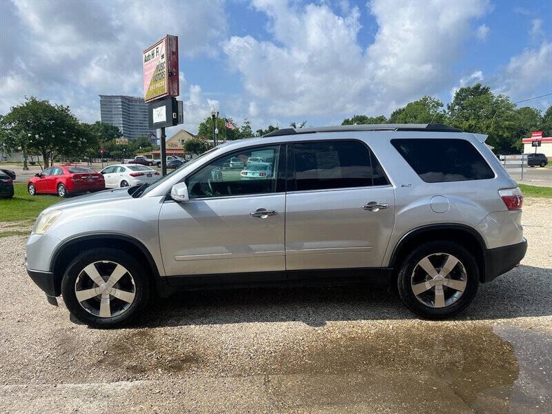 2012 GMC Acadia Image 2