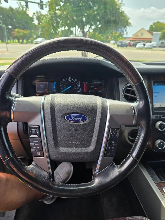 2017 Ford Expedition Image 5