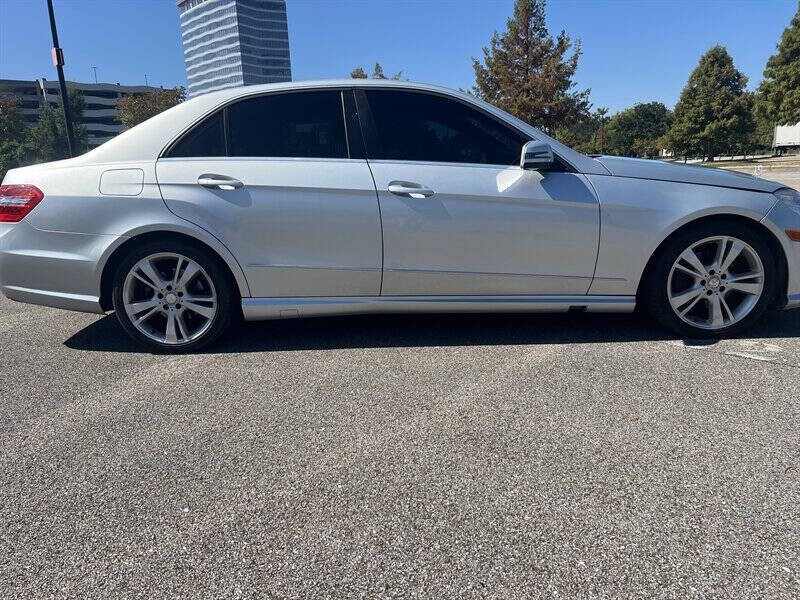 2013 Mercedes-Benz E-Class Image 3