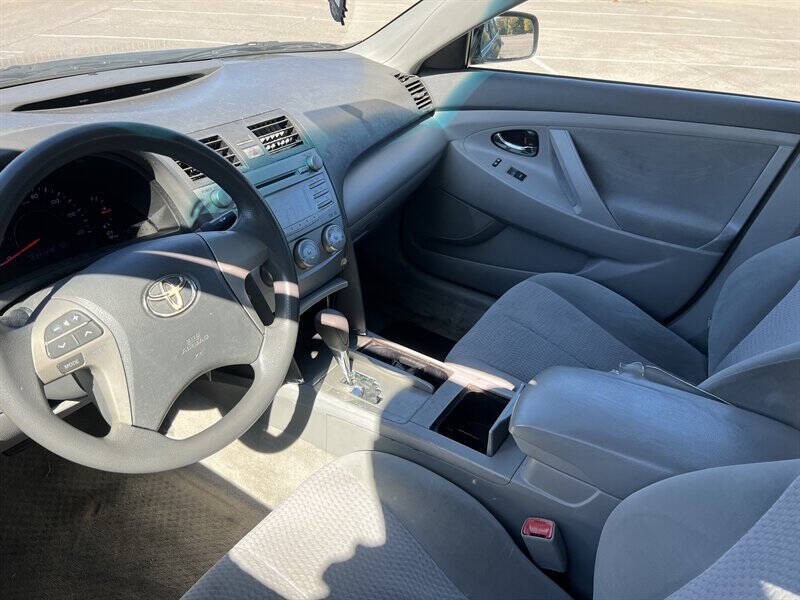 2011 Toyota Camry Image 7