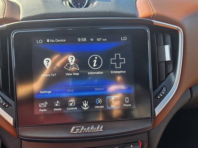 2017 Maserati Ghibli Image 9