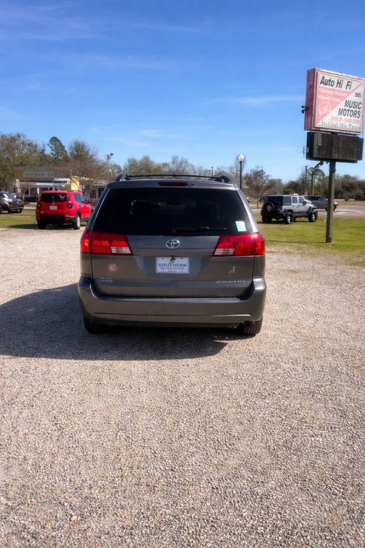 2005 Toyota Sienna Image 4