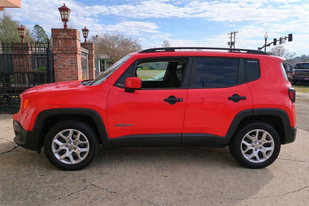 2017 Jeep Renegade Image 3