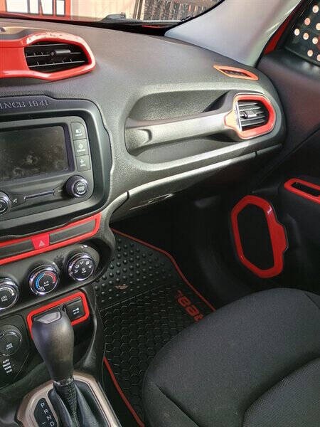 2017 Jeep Renegade Image 8