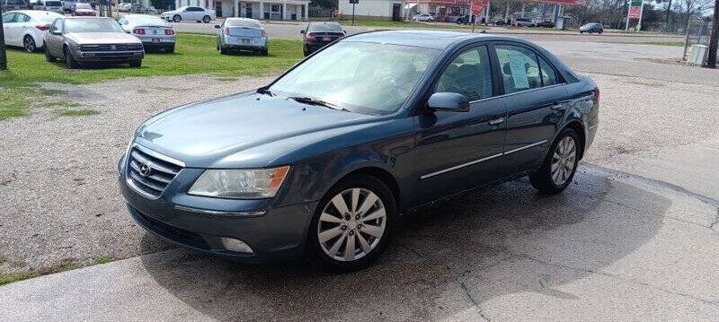 2009 Hyundai Sonata Image 2