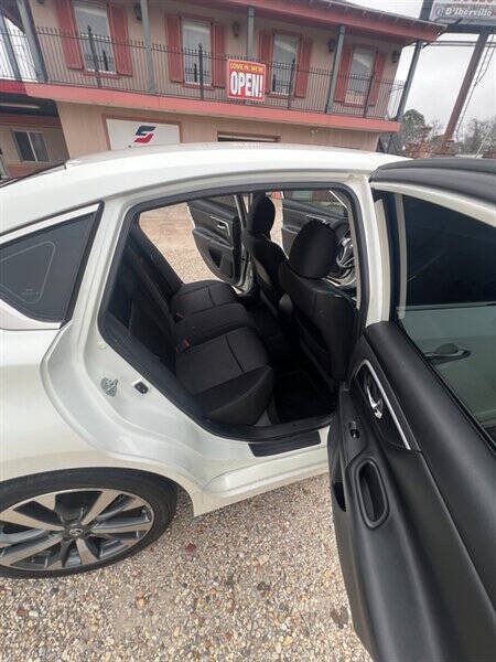 2016 Nissan Altima Image 12