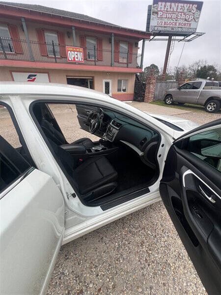 2016 Nissan Altima Image 13