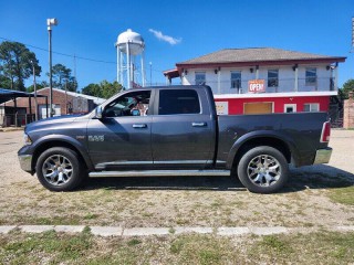 Image for 2017 RAM 1500 Laramie Limited Crew Cab 5.5 ft. SB Pickup ID: 7682887