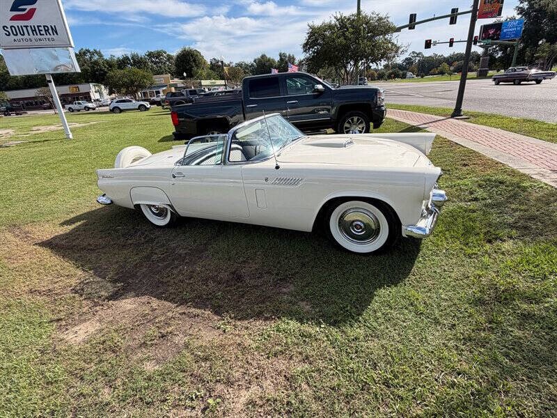 1956 Ford Thunderbird Image 2