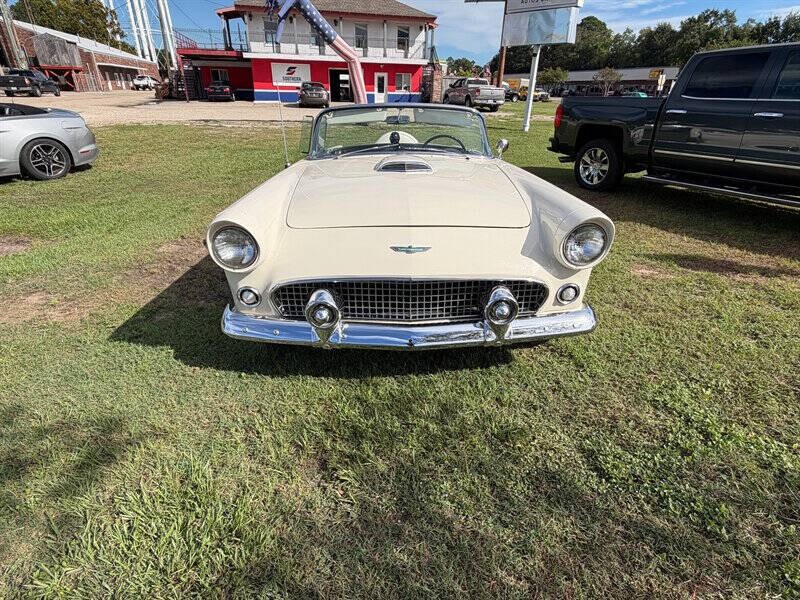 1956 Ford Thunderbird Image 3