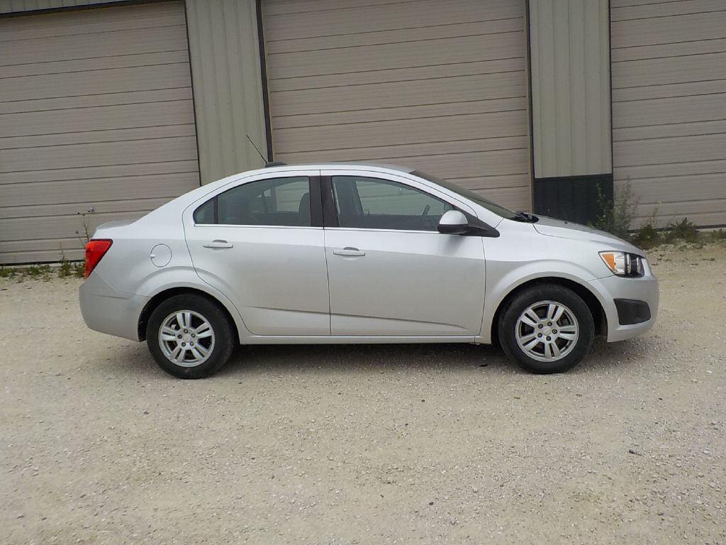 2015 Chevrolet Sonic Image 4
