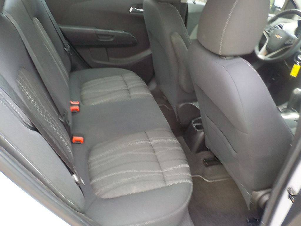 2015 Chevrolet Sonic Image 10