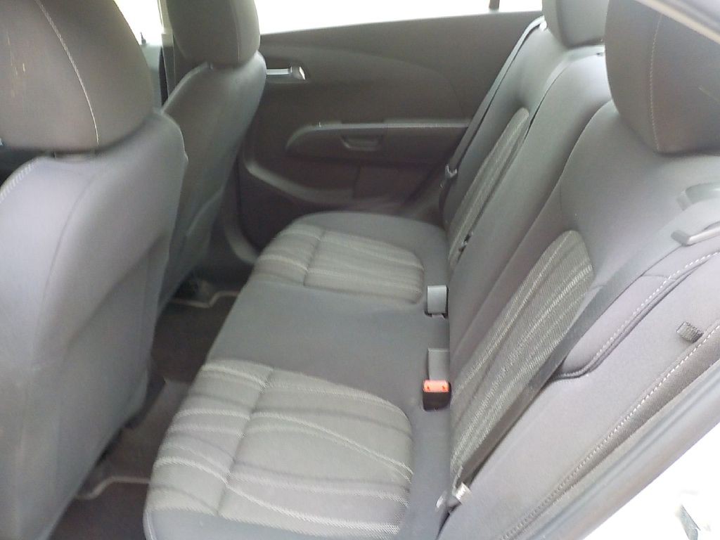 2015 Chevrolet Sonic Image 11