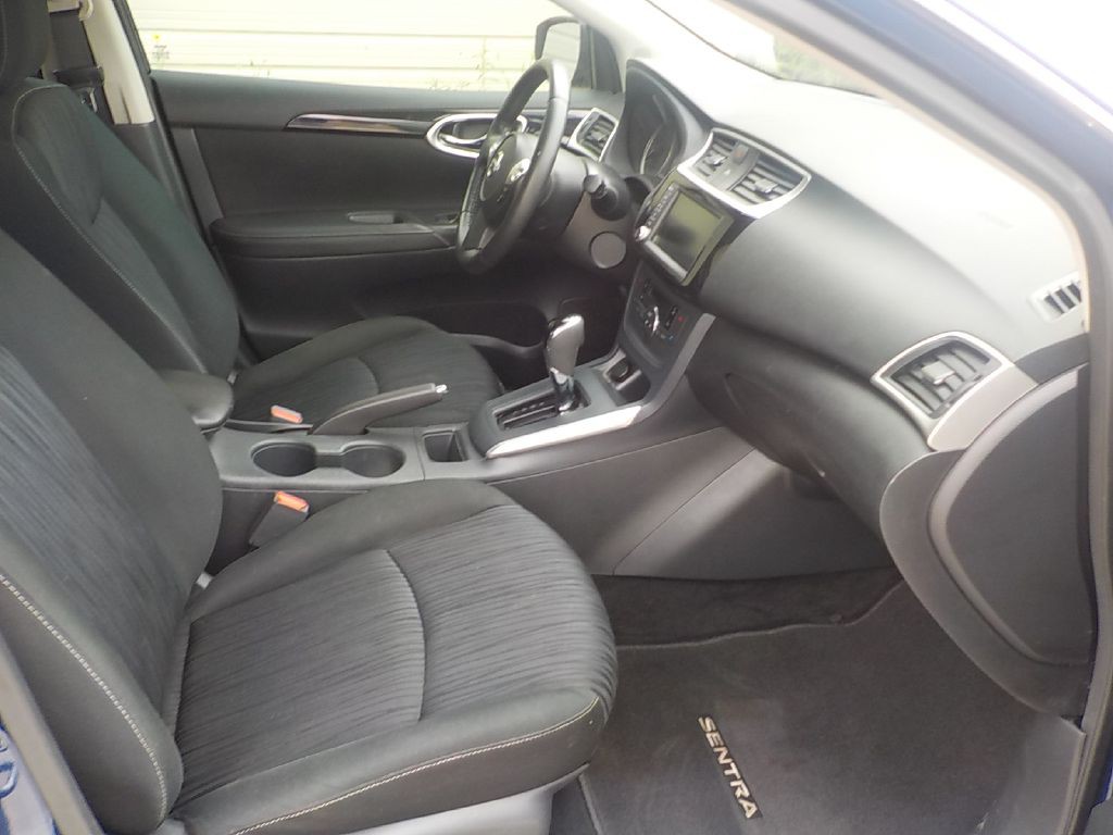 2019 Nissan Sentra Image 9