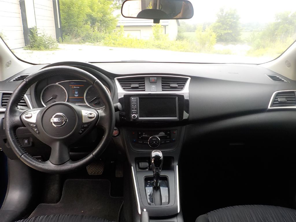 2019 Nissan Sentra Image 13