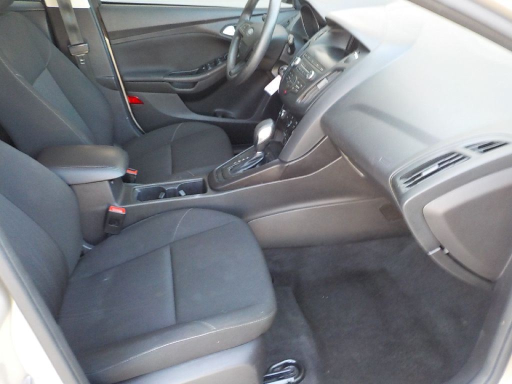 2018 Ford Focus Image 9