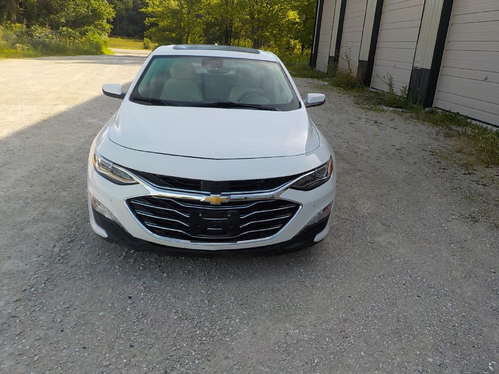 2020 Chevrolet Malibu Image 2