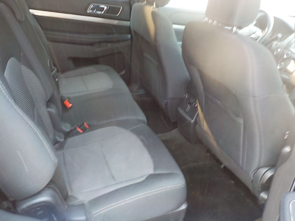2018 Ford Explorer Image 11