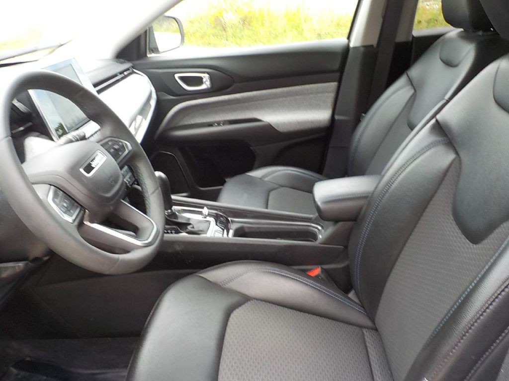 2022 Jeep Compass Image 12