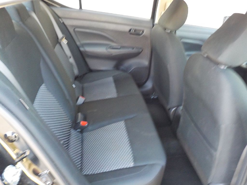 2021 Nissan Versa Image 10