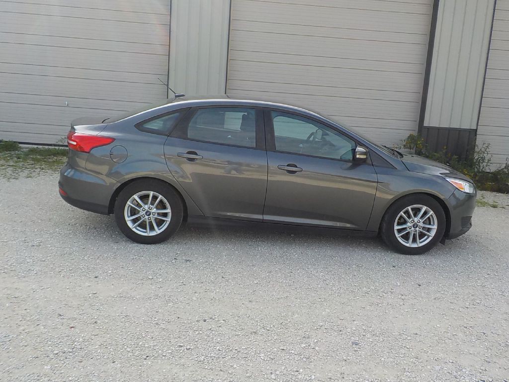 2017 Ford Focus Image 4