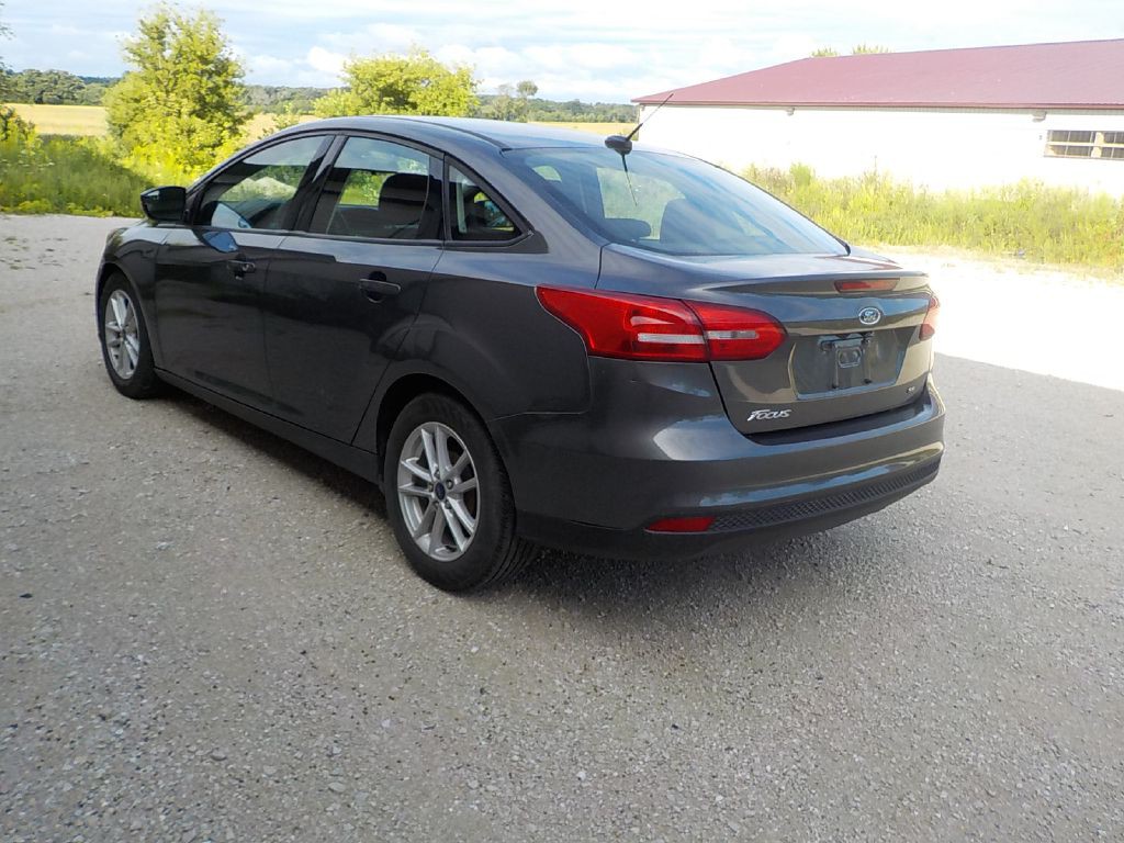 2017 Ford Focus Image 7