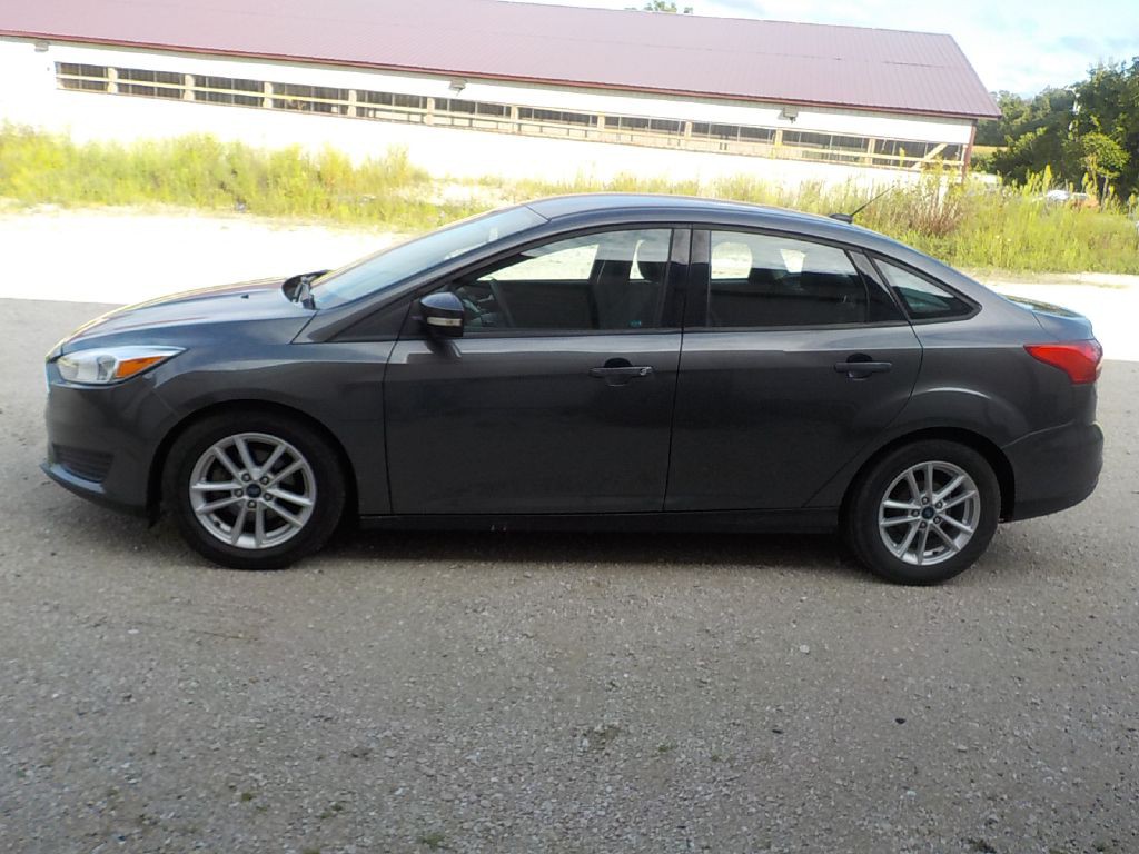 2017 Ford Focus Image 8