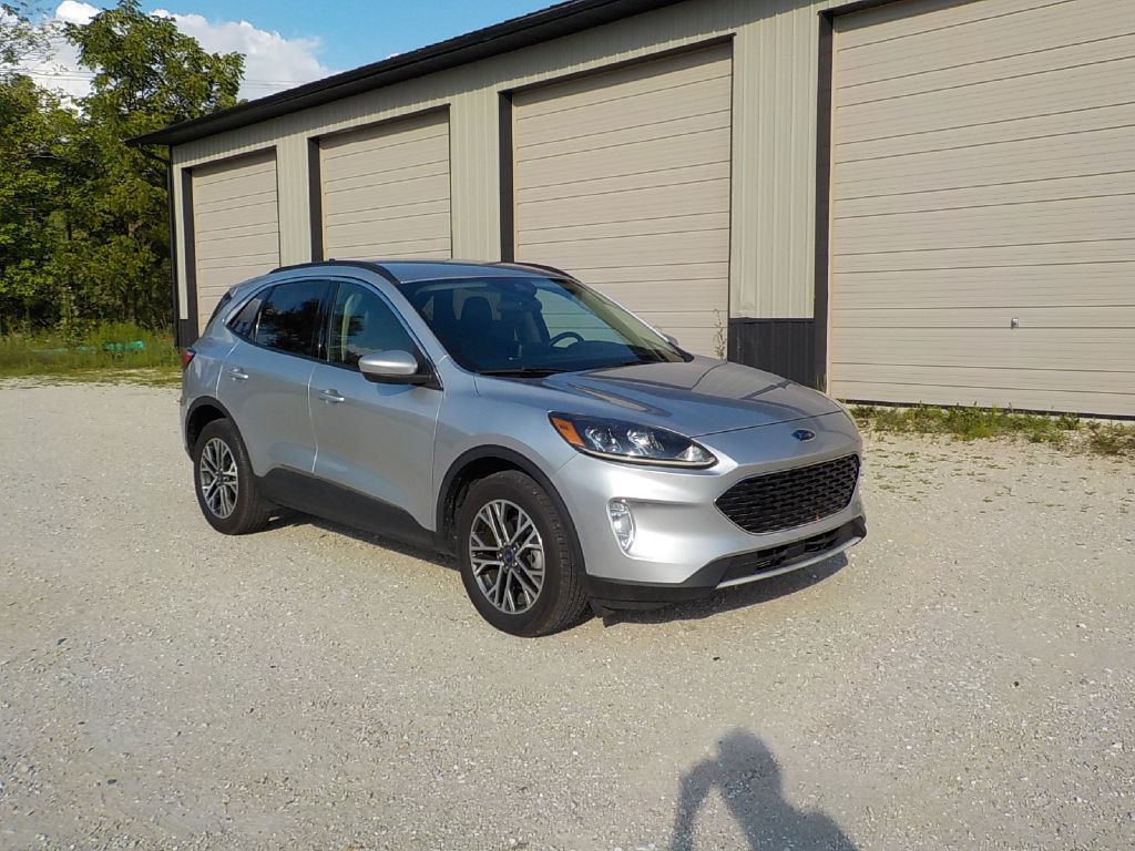 2020 Ford Escape Image 3
