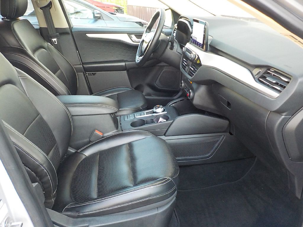 2020 Ford Escape Image 9