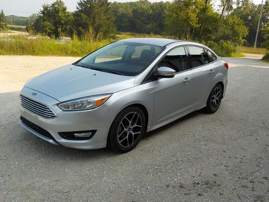 2016 Ford Focus Image 1