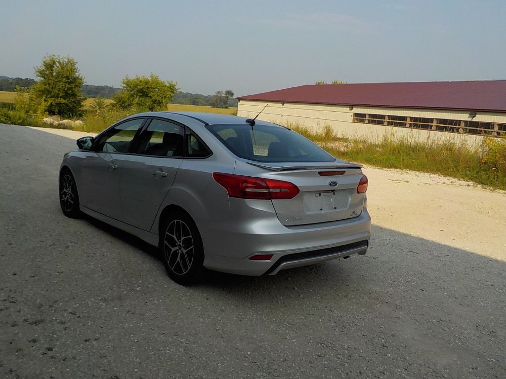 2016 Ford Focus Image 7