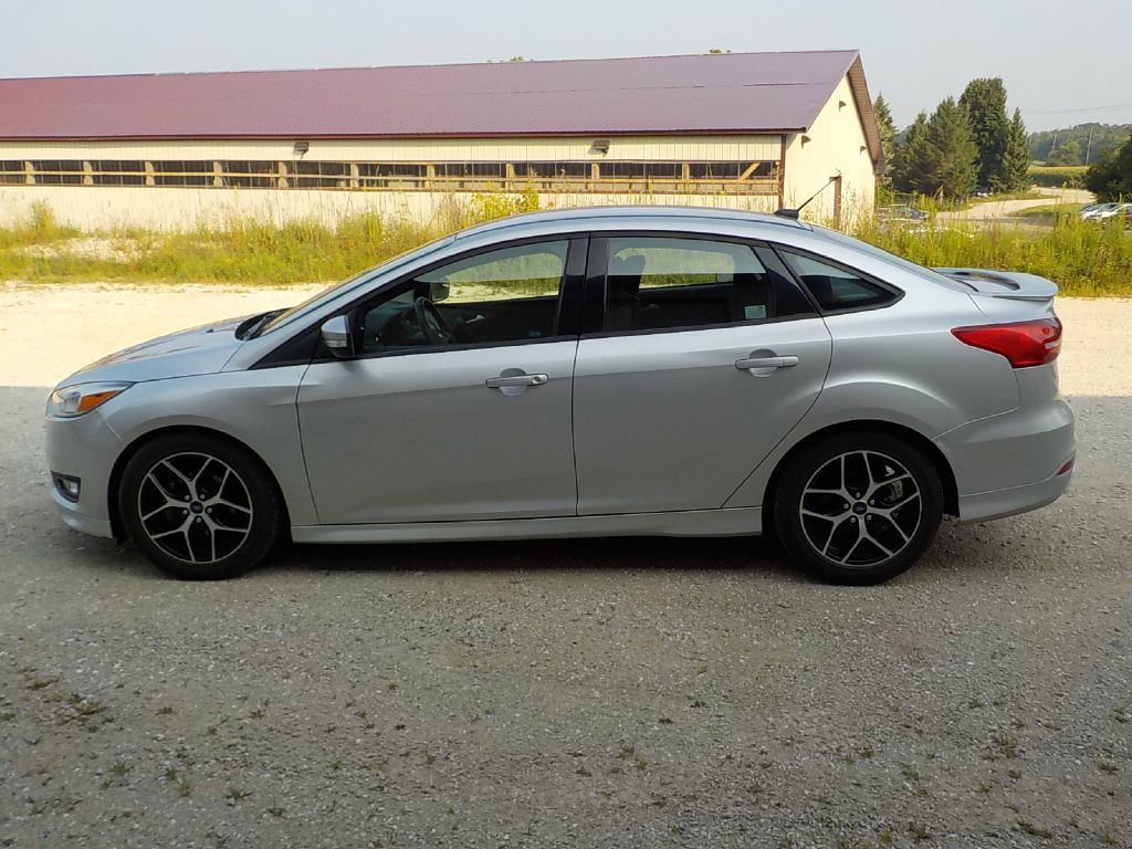 2016 Ford Focus Image 8