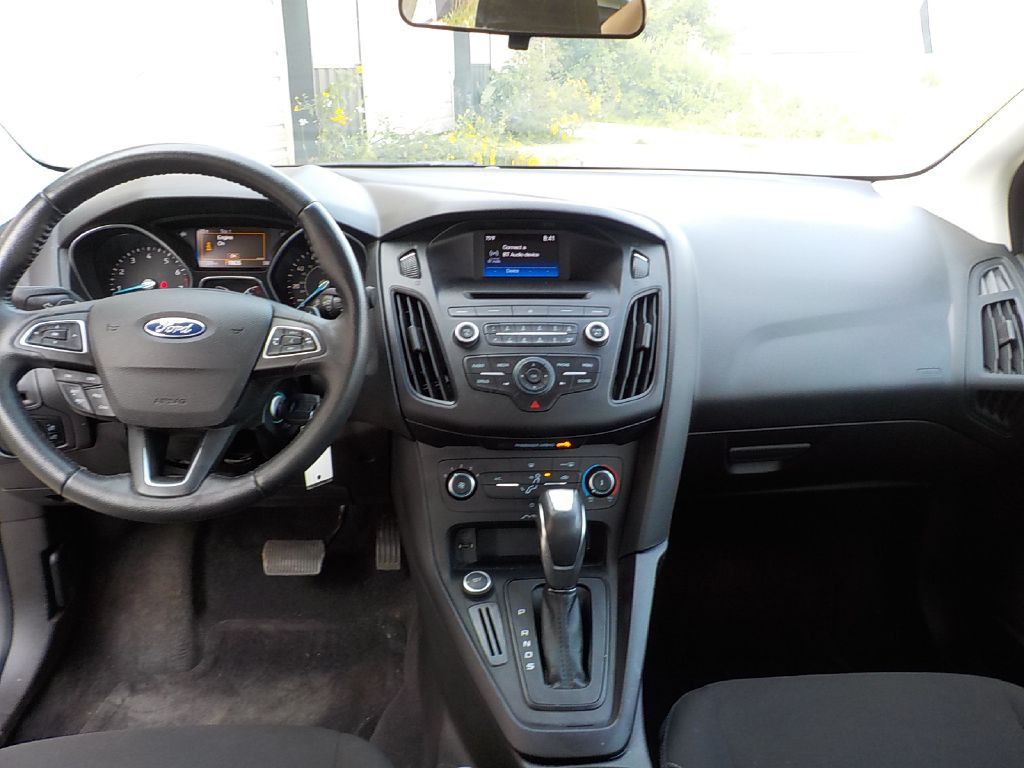 2016 Ford Focus Image 13